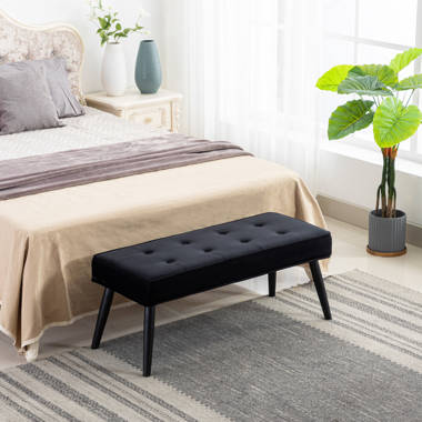 Bench at foot discount of bed name